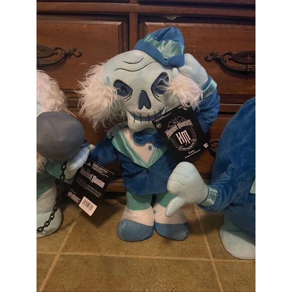 3 Disney Haunted Mansion Hitchhiking Ghosts Plush Figures Gus Ezra Phineas Door - Picture 3 of 10